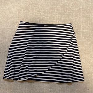 Loft wrap navy & white skirt- so super flattering!
